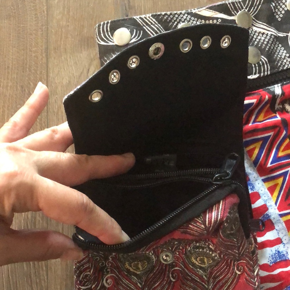 ZAND AMSTERDAM - REVERSIBLE MultiColored Patterned Wrap Skirt w/Detachable Bag - Picture 4 of 15